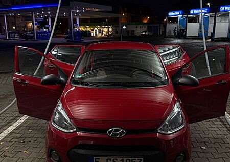 Hyundai i10 1.0 blue Classic Classic **1 A Zustand**