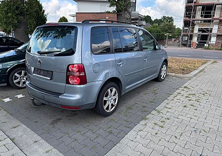 VW Touran Volkswagen 2.0 TDI 103kW DPF -