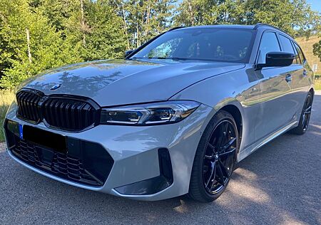 BMW 320d xDrive M Sport ACC HuD AHK Pano Stdhz.
