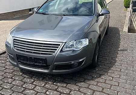 VW Passat Volkswagen 2.0 TDI DPF DSG 125kW
