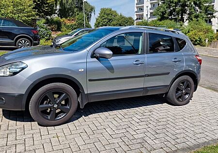 Nissan Qashqai 1.6 Visia, sehr gepflegt, AHK abnehmbar