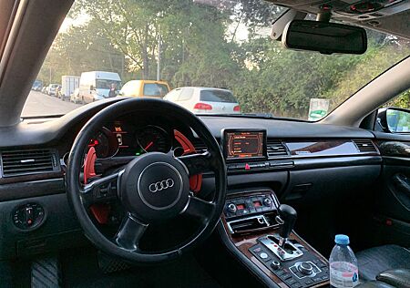 Audi A8 3.0 TDI tiptronic quattro -