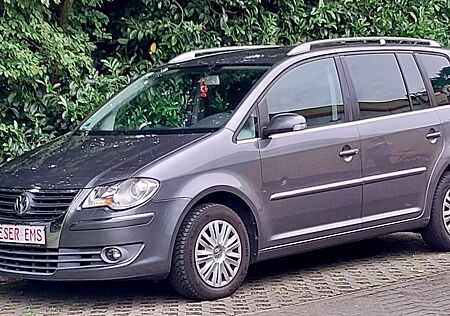 VW Touran Volkswagen 1,9 TDi Highline 7-Sitzer Klima SHZ AHK