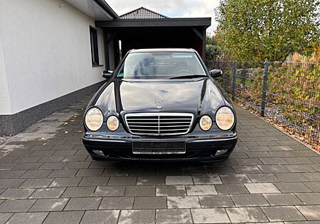 Mercedes-Benz E 240 AVANTGARDE Avantgarde