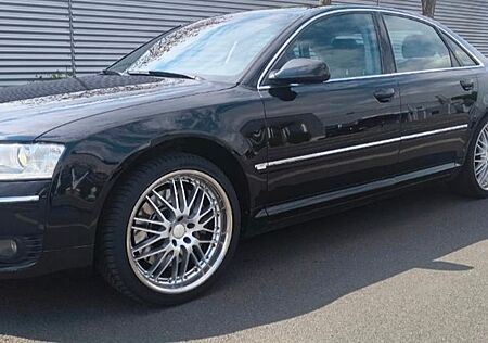 Audi A8 4.2 TDI tiptronic quattro - V8 TÜV 2027