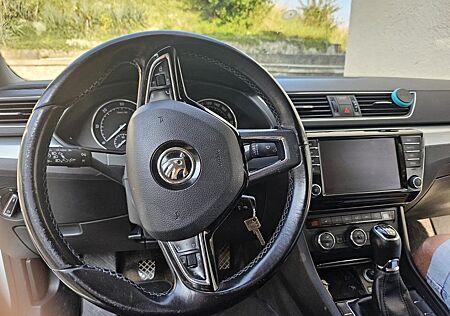 Skoda Superb 1.6 TDI Style Combi Style