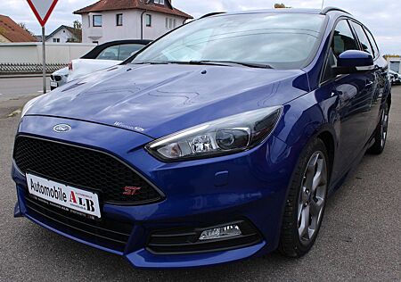 Ford Focus Turnier ST *RECARO*LEDER*BI-XENON*