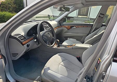Mercedes-Benz E 240 4MATIC ELEGANCE Elegance