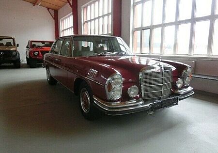 Mercedes-Benz 300 SEL 6.3 Liter