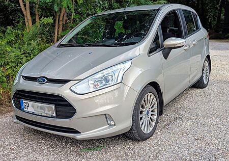 Ford B-Max 1,0 Titanium