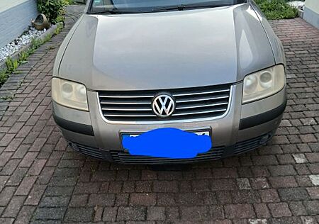 VW Passat Variant Volkswagen 1.6 Comfortline Family Varian...