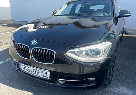 BMW 118i Sport Line Sport Line