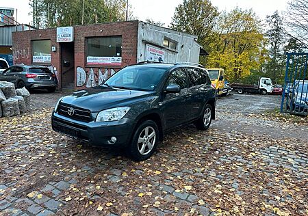 Toyota RAV 4 2.2-l-D-4D 4x4