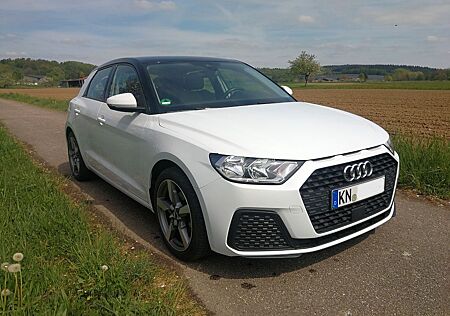 Audi A1 35 TFSI S tronic Sportback / 8-fach / 17 Zoll