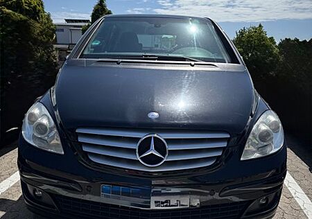 Mercedes-Benz B 170 -
