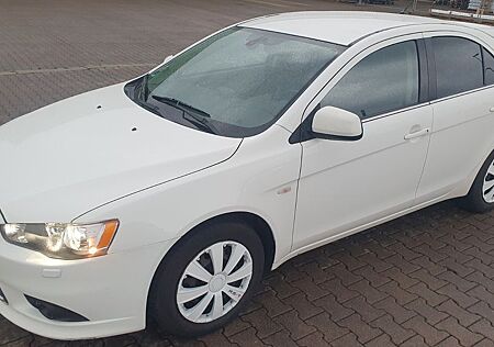 Mitsubishi Lancer 1.6 Sportback ClearTec 1. Hand TÜV Klima