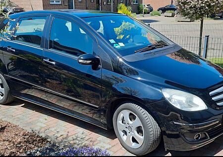 Mercedes-Benz B 170 -