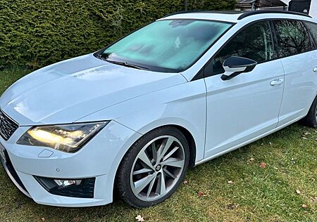Seat Leon ST 1.8 TSI DSG FR Pano+LED+18"Navi+GJ