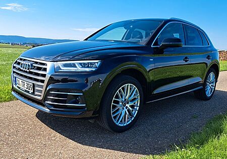 Audi Q5 2.0 40 TDI quattro stronic quattro s-line AHK