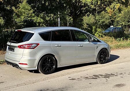 Ford S-Max 2,0 TDCi 132kW Titanium Titanium