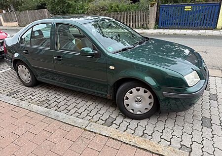 Volkswagen Bora 1.6 Basis Basis