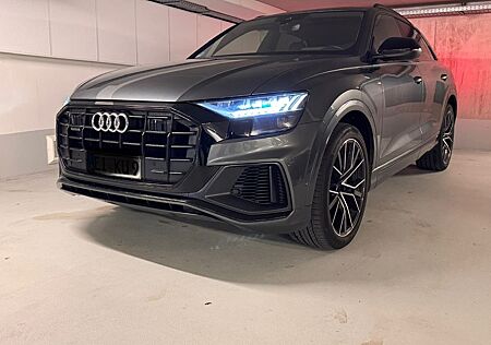 Audi Q8 50 TDI quattro tiptronic - Vollausstattung