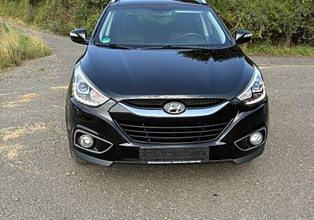 Hyundai ix35 2.0 CRDi 135kW Black&Steel 4WD Automati...