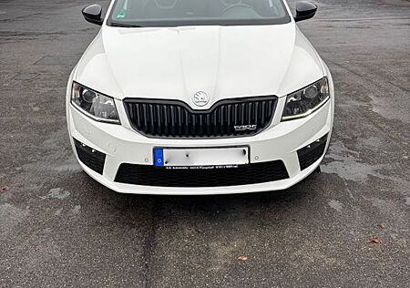 Skoda Octavia Combi 2.0 TSI RS Green tag