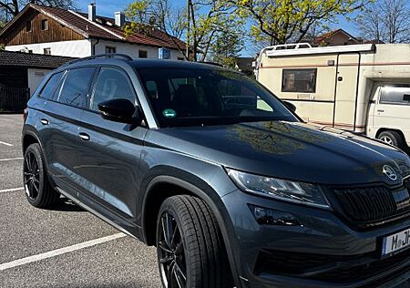 Skoda Kodiaq 2.0 BiTDI DSG RS 4x4 AHK LED NAVI 360 Ka