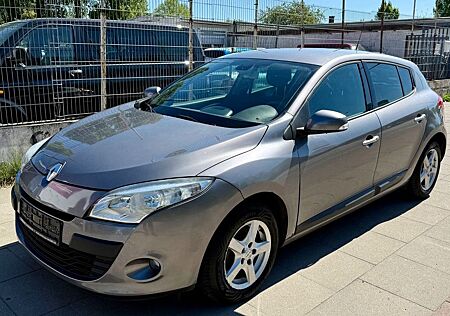 Renault Megane III Lim. 5-trg. Dynamique / Tüv 04.27