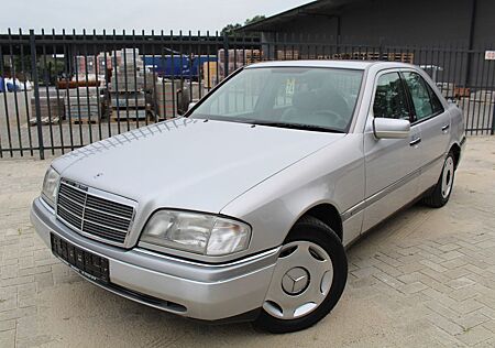 Mercedes-Benz C 180 Elegance Orginal AUTO! Complete Historie v