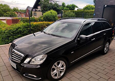 Mercedes-Benz E 220 CDI T BlueEFFICIENCY AVANTGARDE AVANTGARDE