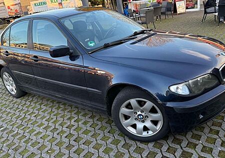 BMW 318i -