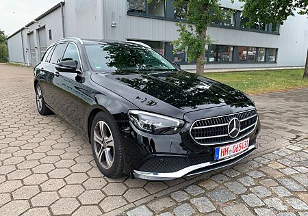 Mercedes-Benz E 220 d-Avantgarde-MBUX-Mopf-Kamera-Widescreen