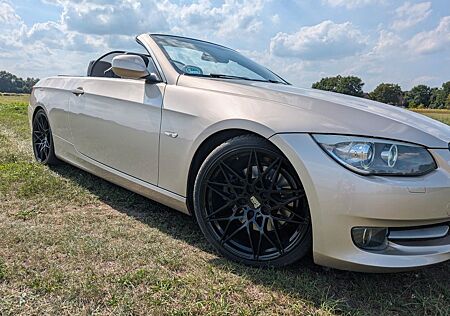 BMW 330d Cabrio-Top gepflegt-Garagenwagen-viele Extr