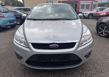 Ford Focus 1.6 Ghia, TÜV 04/2027