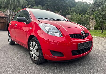 Toyota Yaris 1,0-l-VVT-i Cool /Klima /1.Hand /TÜV 08-26