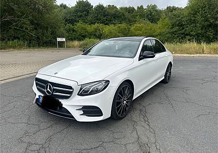 Mercedes-Benz E 300 d Autom. -AMG LINE-NIGHTPAKET-LED HIGHPERF