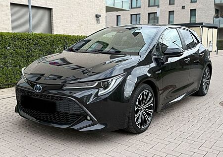 Toyota Corolla Hybrid Club