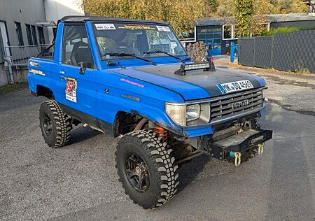 Toyota Land Cruiser KJ-70