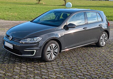 VW Golf Volkswagen e-