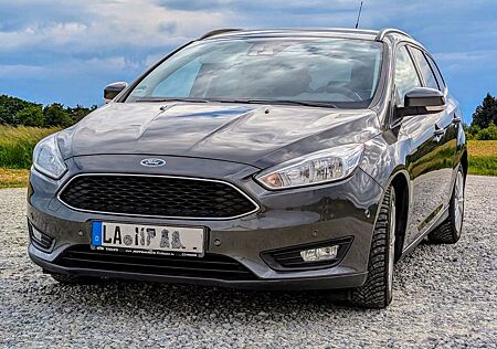 Ford Focus 1,5TDCi Business Turnier 8-fach bereift