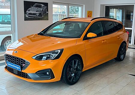 Ford Focus ST 2.3 EcoBoost Performance ParkAssist