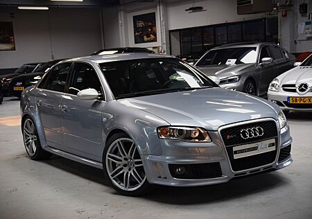 Audi RS4 RS 4 Lim. 4.2 FSI quattro V8 2-hand EU-Auto