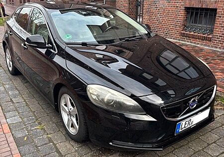 Volvo V40 D2