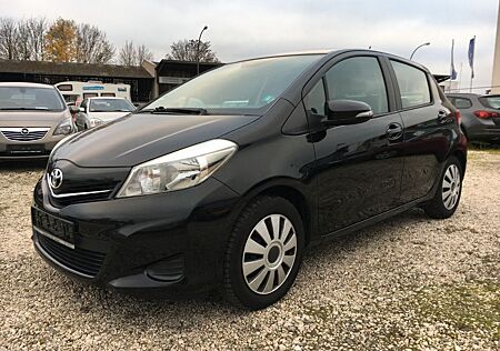 Toyota Yaris Life 1.0 NAVI KAMERA