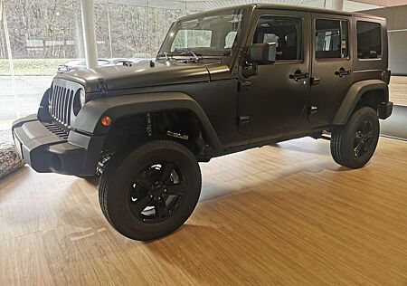 Jeep Wrangler 3.8 Benzin + Schalter + Neu Lackiert