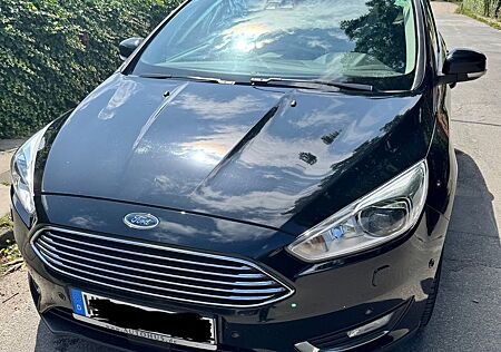 Ford Focus 2,0Diesel 150PS Titanium Turnier Automatik