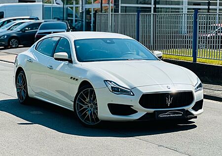 Maserati Quattroporte GranSport *CARBON*LEDER*NAVI*21-ZOL