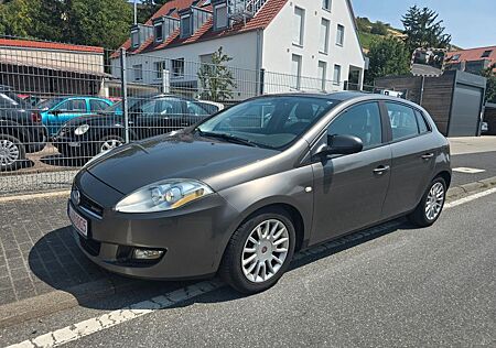 Fiat Bravo 1.9 Multijet Tüv Klimatr Tempom PDC 2xFuZv